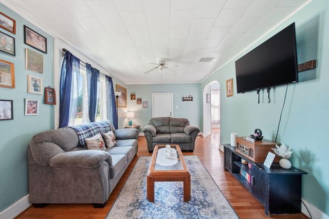 118 E Chestnut Street, Morenci City, MI 49256