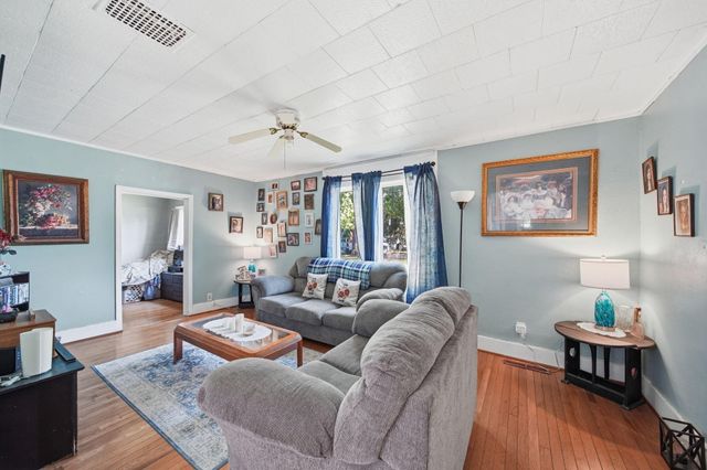 118 E Chestnut Street, Morenci City, MI 49256