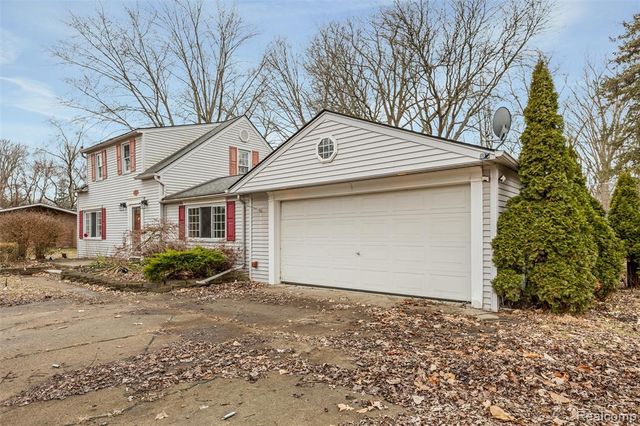 19325 Brentwood Street, Livonia, MI 48152