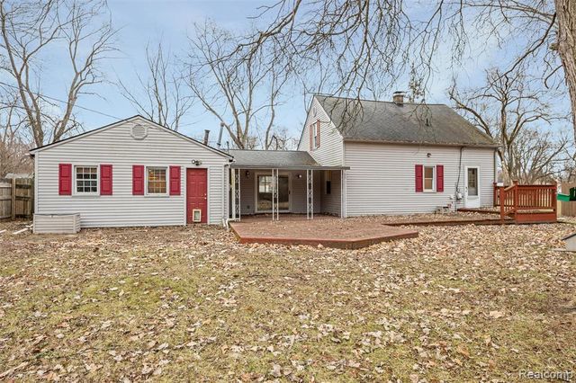 19325 Brentwood Street, Livonia, MI 48152