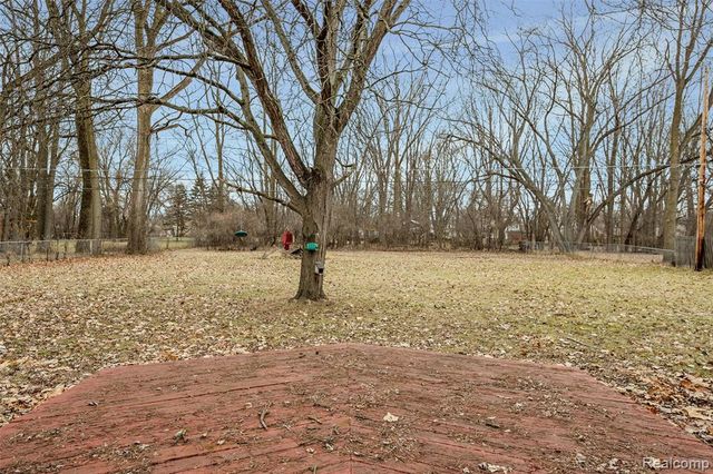 19325 Brentwood Street, Livonia, MI 48152