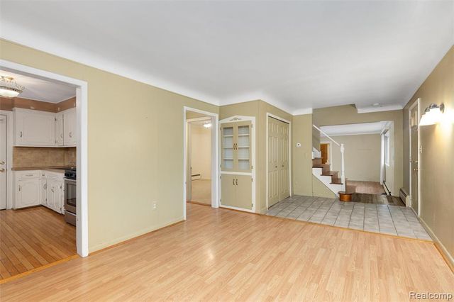 19325 Brentwood Street, Livonia, MI 48152