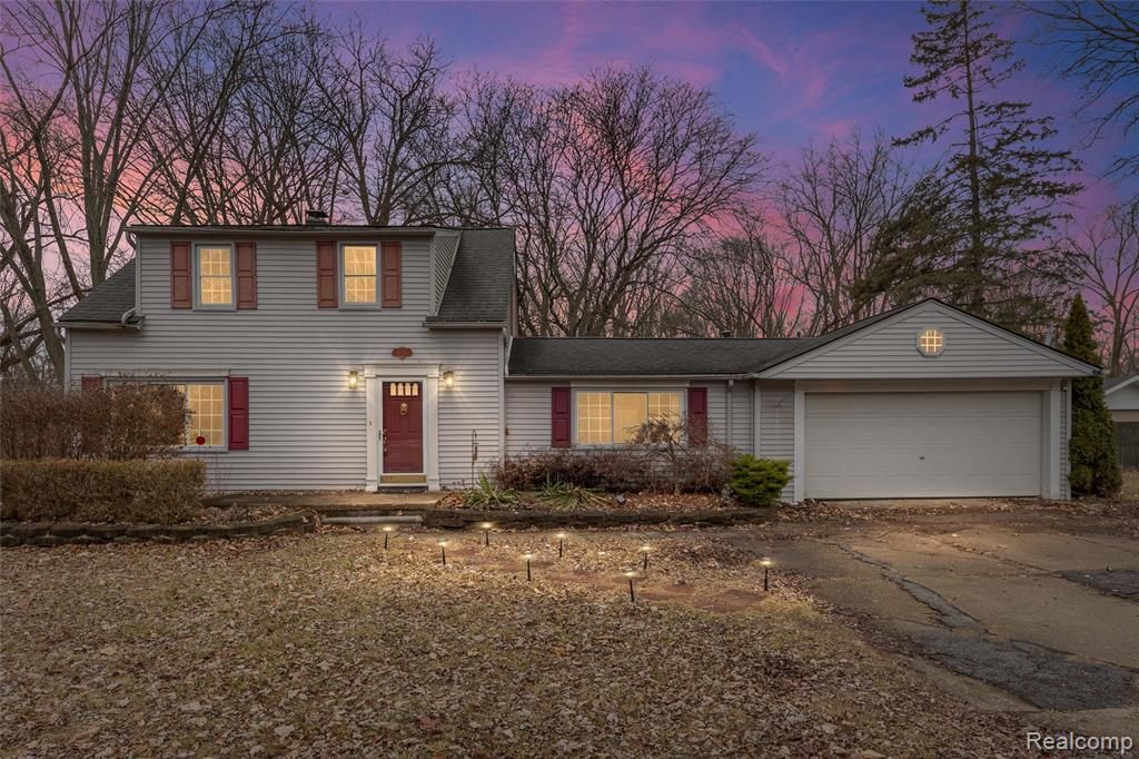 19325 Brentwood Street, Livonia, MI 48152