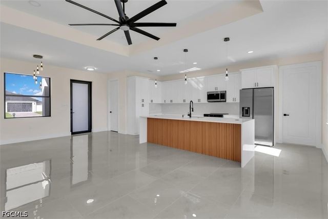 474 NE 2nd PL, Cape Coral, FL 33909