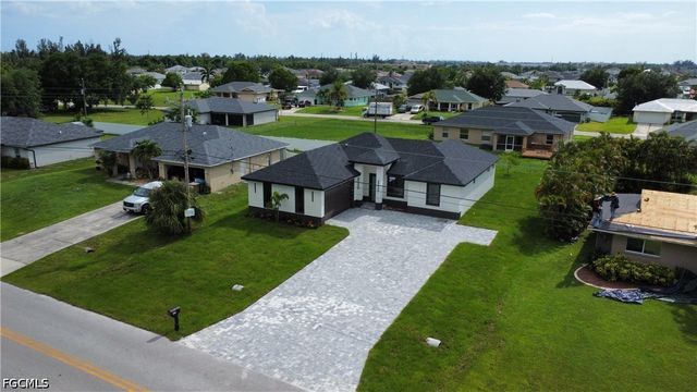 474 NE 2nd PL, Cape Coral, FL 33909