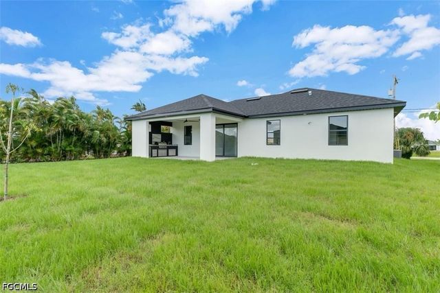 474 NE 2nd PL, Cape Coral, FL 33909