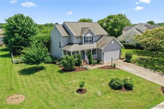 135 Hobbs Hole Ln, Tappahannock, VA 22560