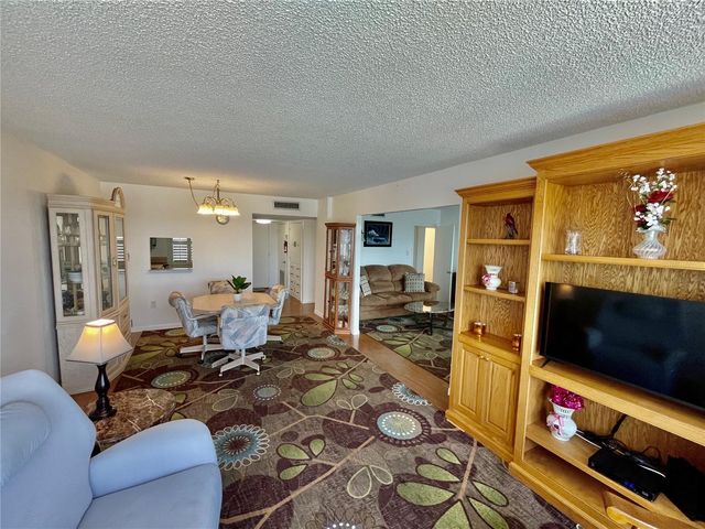 700 MIRROR TERRACE NW 705, Winter Haven, FL 33881
