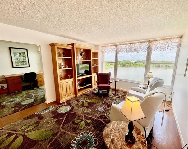 700 MIRROR TERRACE NW 705, Winter Haven, FL 33881