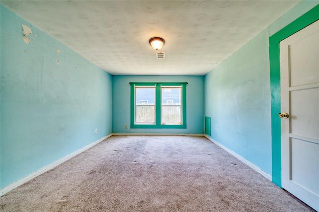 323 Avenue J, Baytown, TX 77520