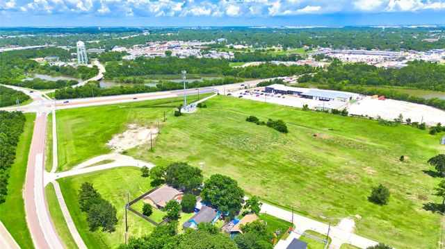 323 Avenue J, Baytown, TX 77520