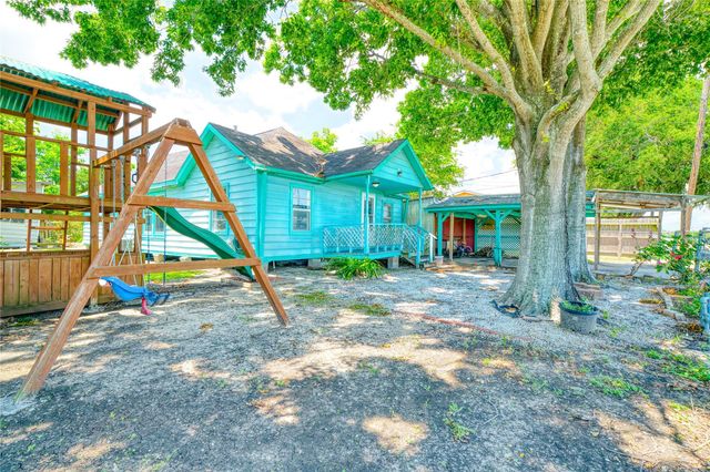 323 Avenue J, Baytown, TX 77520