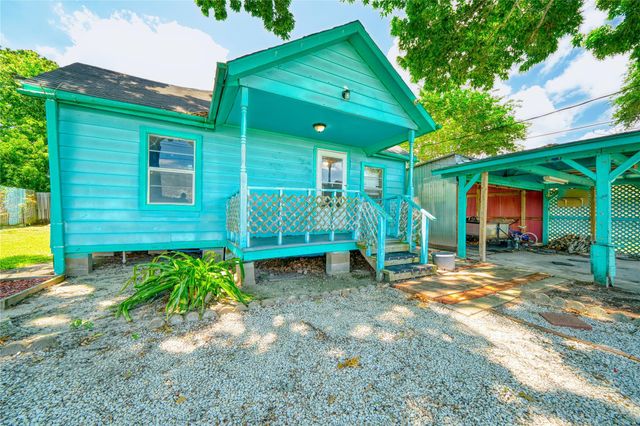323 Avenue J, Baytown, TX 77520