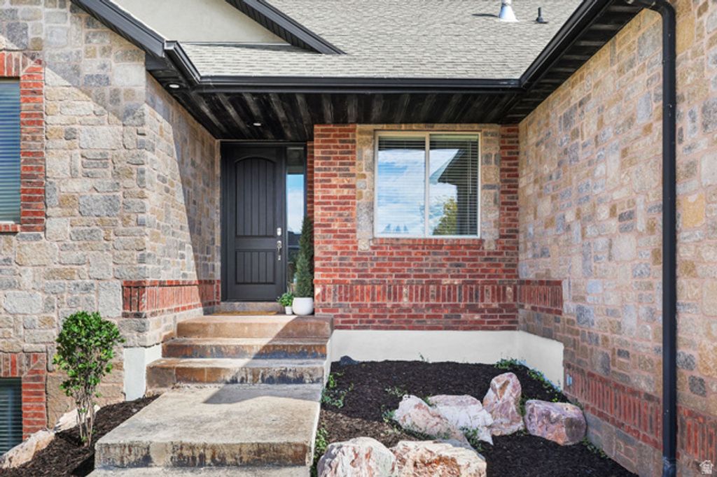 648 W 2400 S, Syracuse, UT 84075 — photo 4