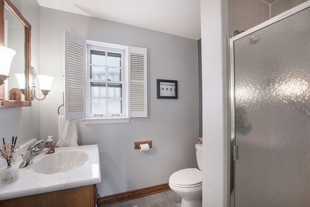 1706 S Chesterfield Drive, Arlington Heights, IL 60005