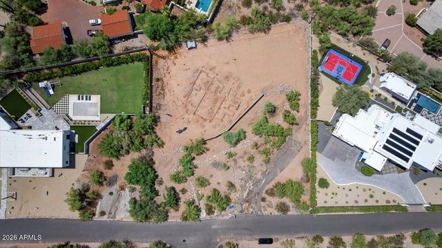 4853 E WHITE GATES Drive 11, Phoenix, AZ 85018