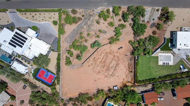 4853 E WHITE GATES Drive 11, Phoenix, AZ 85018