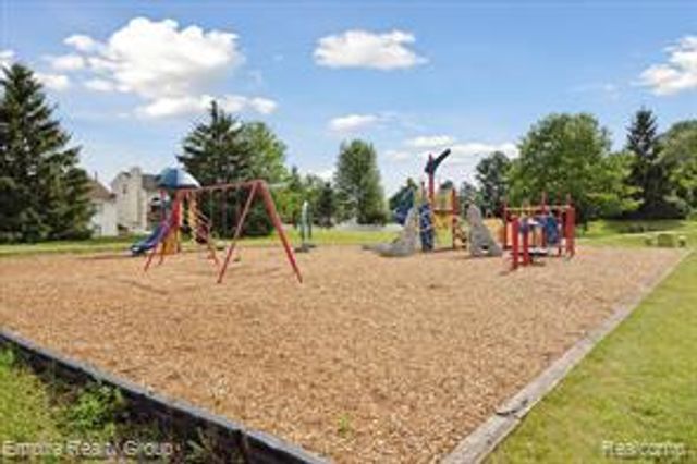 590 Thornhill Court, Belleville, MI 48111