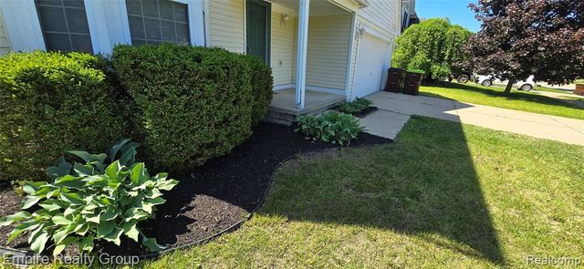 590 Thornhill Court, Belleville, MI 48111