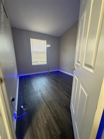 590 Thornhill Court, Belleville, MI 48111