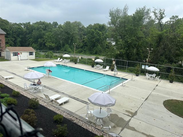 4 Rolling Way D, Peekskill, NY 10566