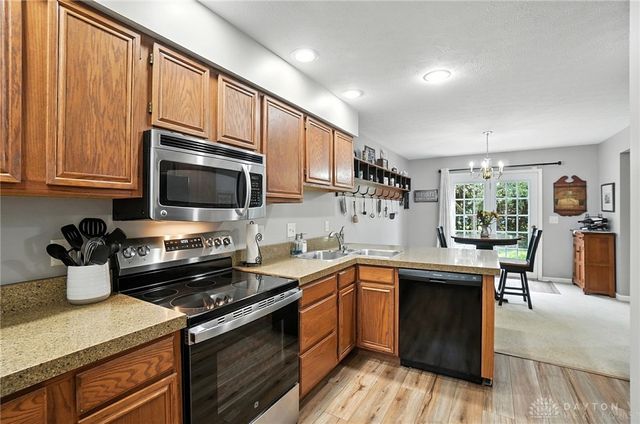 821 Cobblestone Drive, Troy, OH 45373