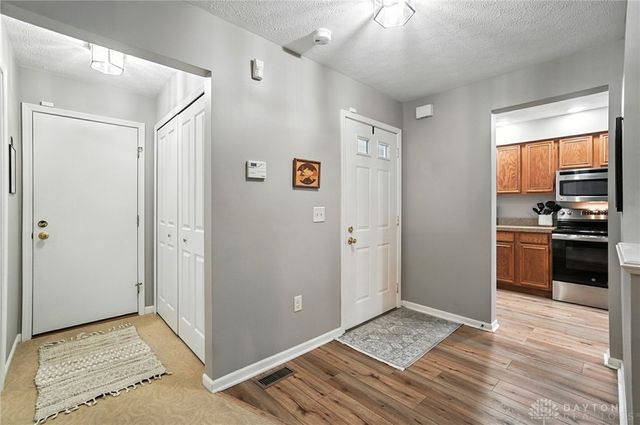 821 Cobblestone Drive, Troy, OH 45373
