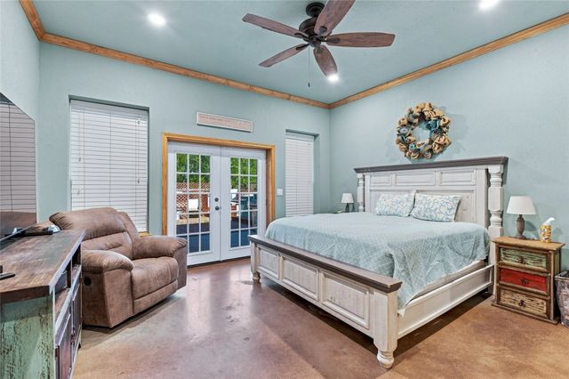 45 Halliburton Drive, Bells, TX 75414