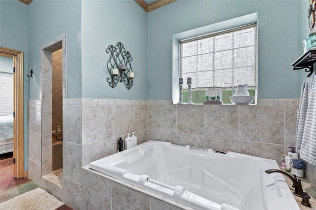 45 Halliburton Drive, Bells, TX 75414
