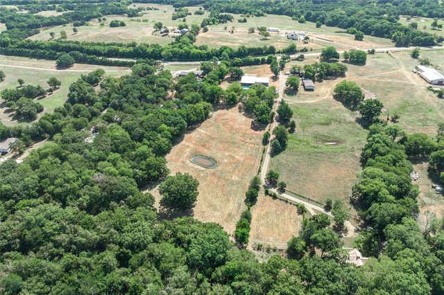 45 Halliburton Drive, Bells, TX 75414