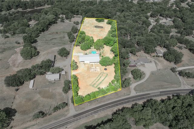 45 Halliburton Drive, Bells, TX 75414