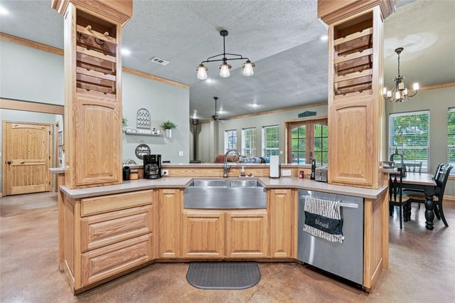 45 Halliburton Drive, Bells, TX 75414