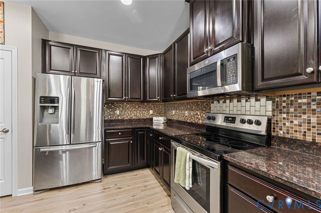 5112 Weatherby Dr, Chester, VA 23831