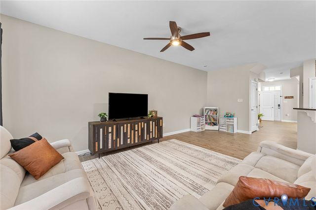 5112 Weatherby Dr, Chester, VA 23831