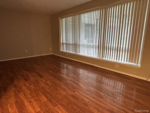 4345 Crooks Road, Royal Oak, MI 48073
