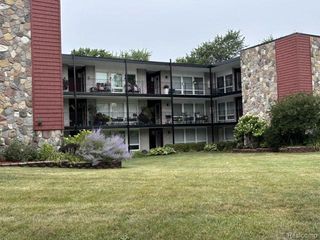 4345 Crooks Road, Royal Oak, MI 48073