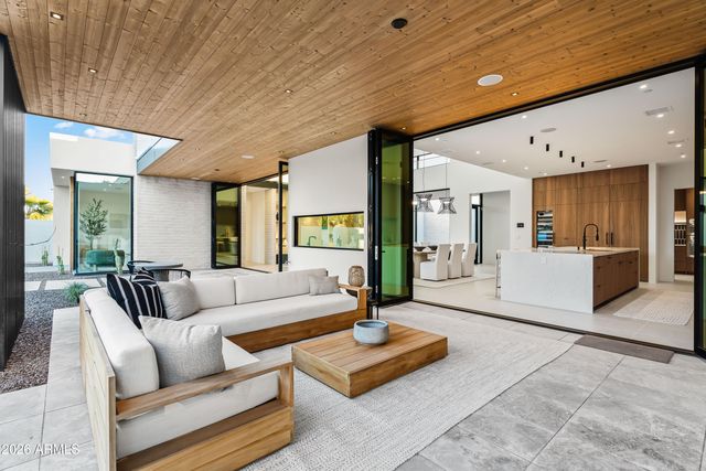 8618 E IRISH HUNTER Trail, Scottsdale, AZ 85258