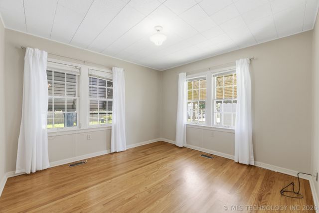 1213 S Vandalia Avenue, Tulsa, OK 74112