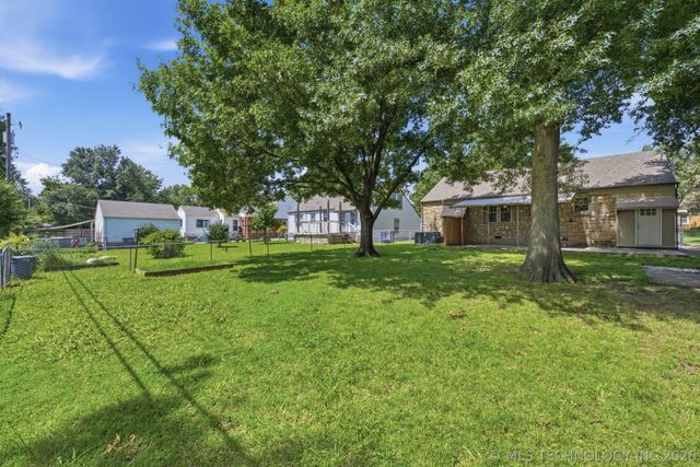 1213 S Vandalia Avenue, Tulsa, OK 74112
