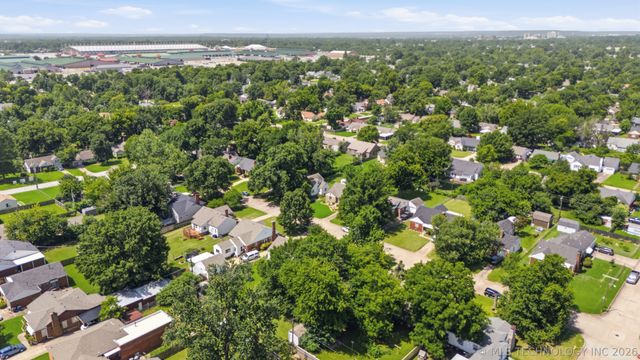 1213 S Vandalia Avenue, Tulsa, OK 74112