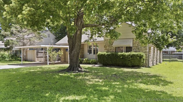 1213 S Vandalia Avenue, Tulsa, OK 74112