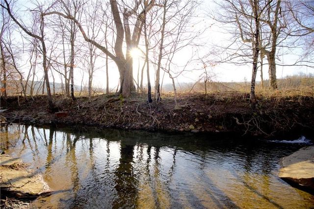 14774 Cove Creek Road, Prairie Grove, AR 72753