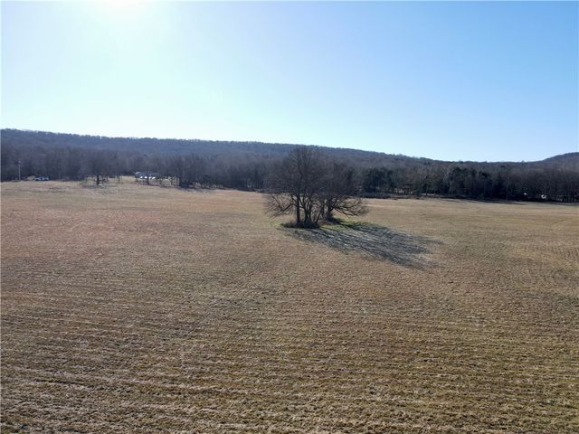 14774 Cove Creek Road, Prairie Grove, AR 72753