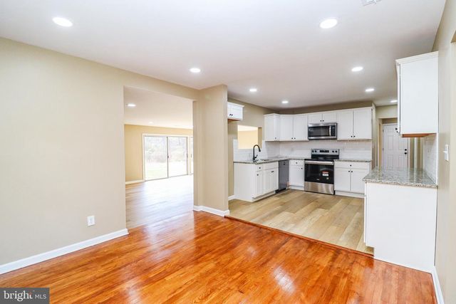 2198 GALE DR, Harrisburg, PA 17110