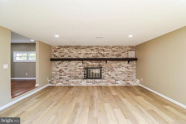 2198 GALE DR, Harrisburg, PA 17110