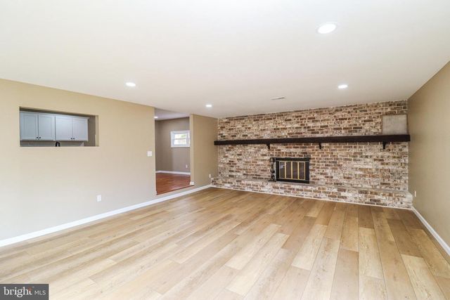 2198 GALE DR, Harrisburg, PA 17110