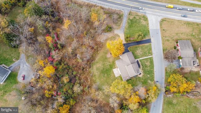 2198 GALE DR, Harrisburg, PA 17110