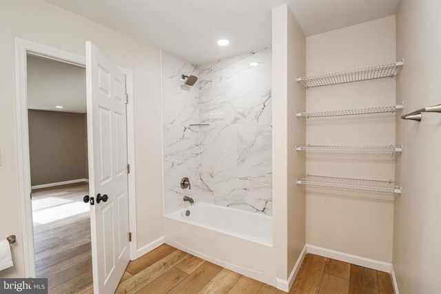 2198 GALE DR, Harrisburg, PA 17110