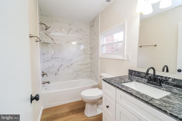 2198 GALE DR, Harrisburg, PA 17110