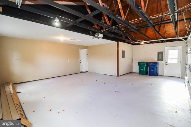 2198 GALE DR, Harrisburg, PA 17110